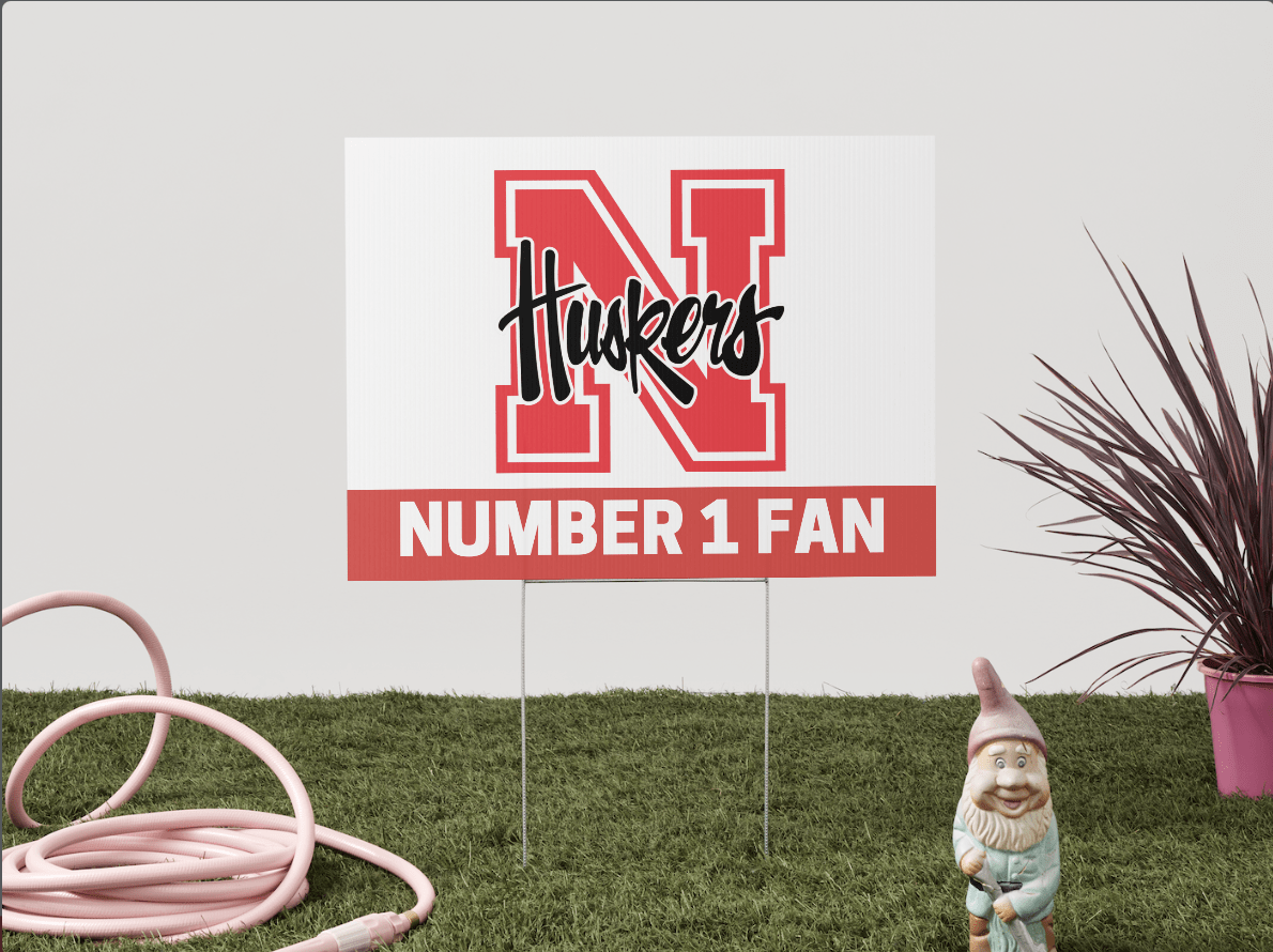 Print yard signs in Omaha with HuskerPrint
